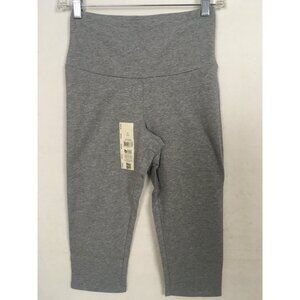 No Boundaries Capri Leggings Women Size XS Heather Gray Mid rise New with Tags